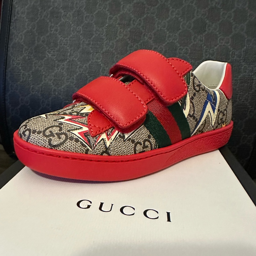 Gucci kid shoe